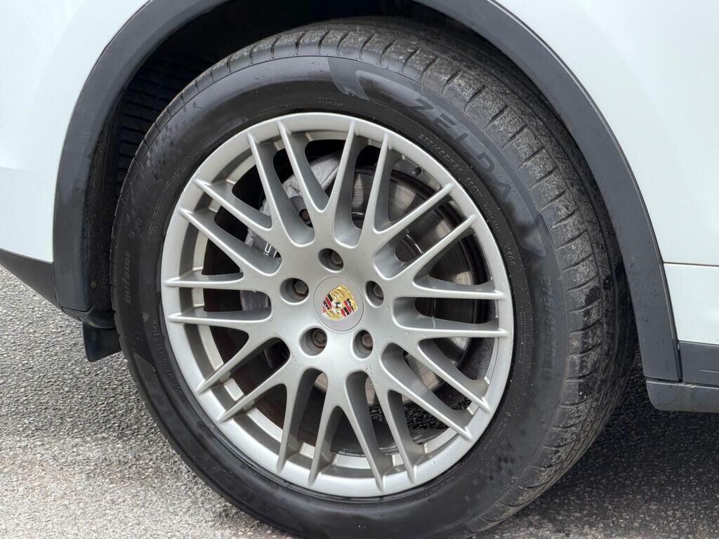 Porsche Cayenne Black #52