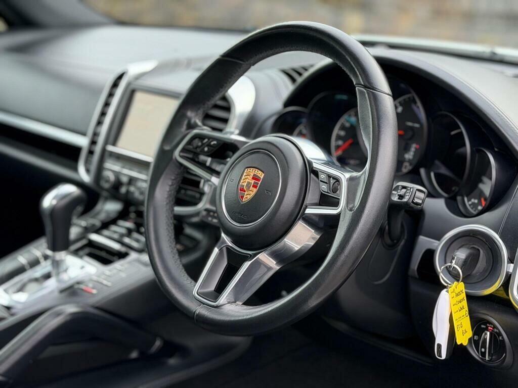 Porsche Cayenne Black #13