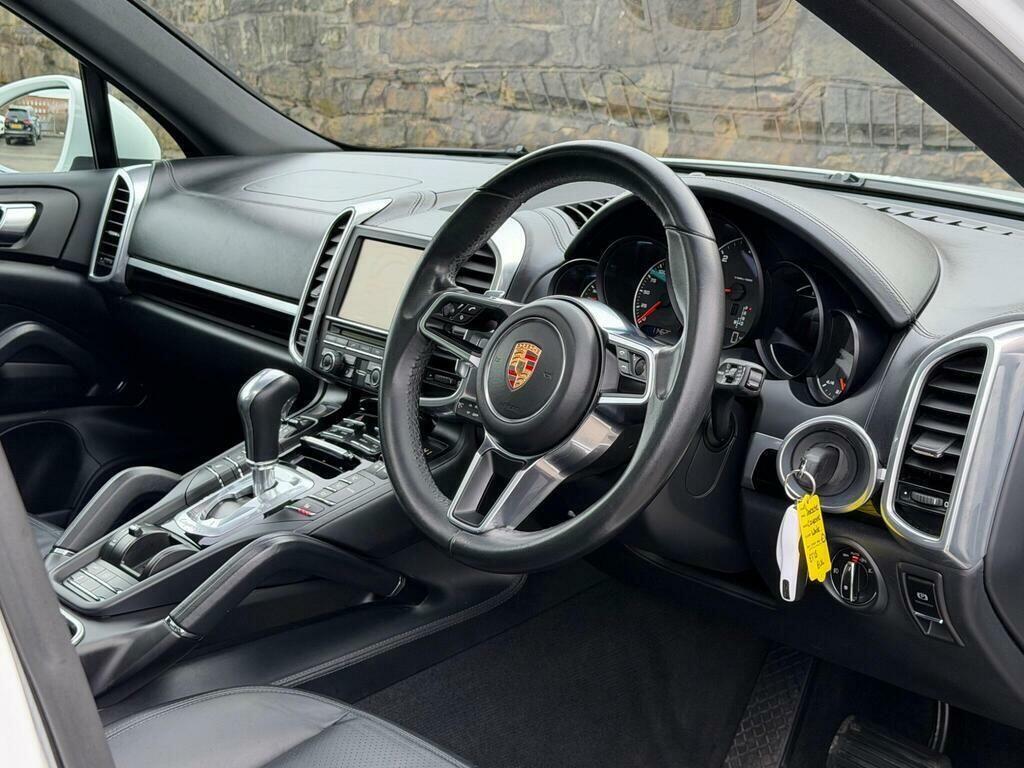Porsche Cayenne Black #12