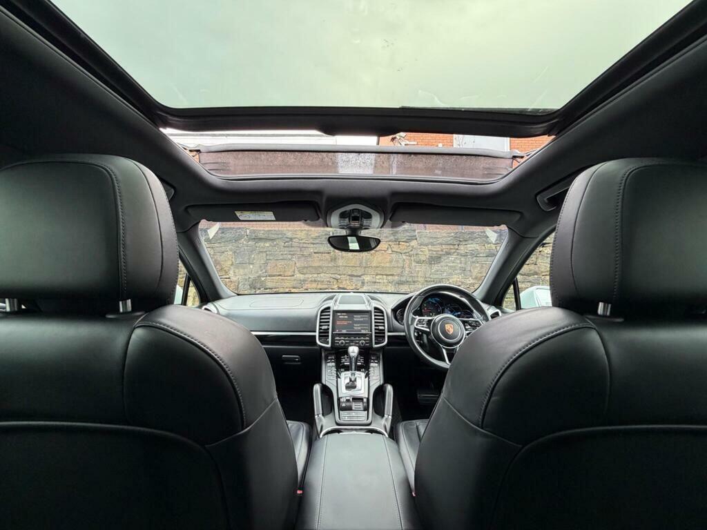 Porsche Cayenne Black #10