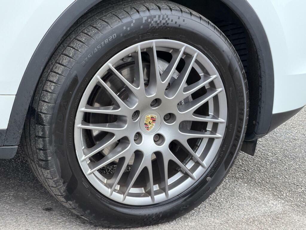 Porsche Cayenne Black #51
