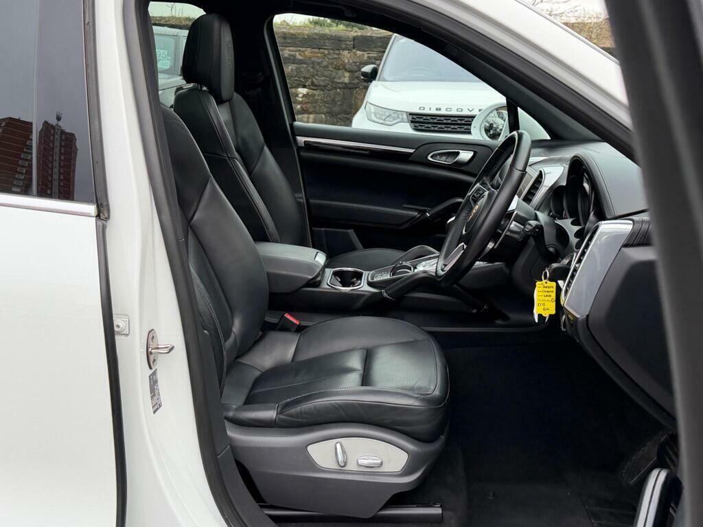 Porsche Cayenne Black #15