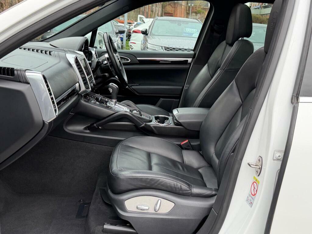 Porsche Cayenne Black #16