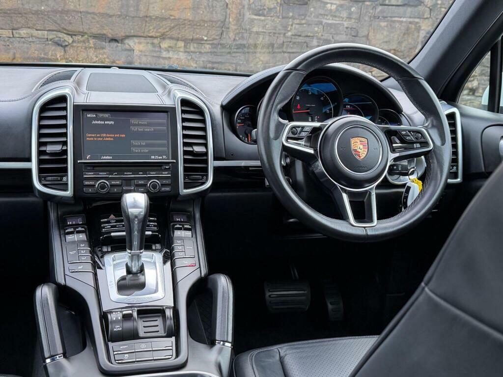Porsche Cayenne Black #25
