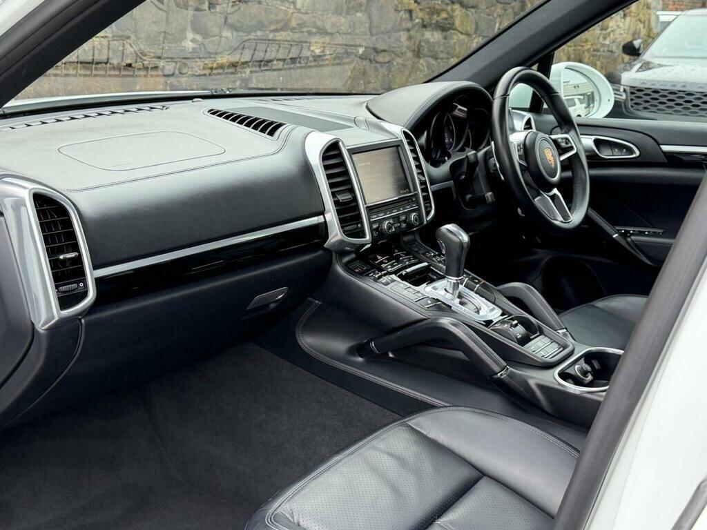 Porsche Cayenne Black #14