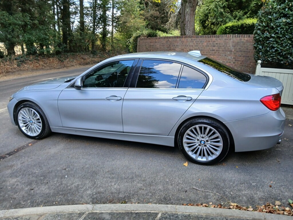BMW 3 Series 320D Luxury YJ63JZO Silver #6