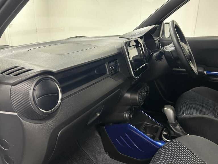 Suzuki Ignis Hatchback White #29