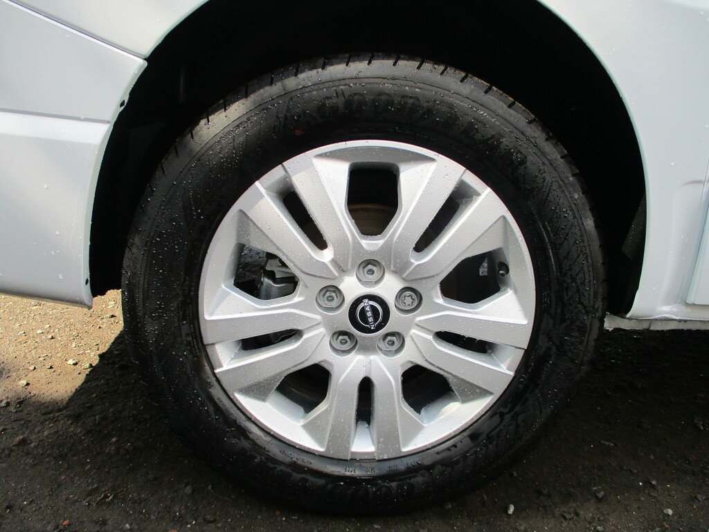 Nissan Diesel #18