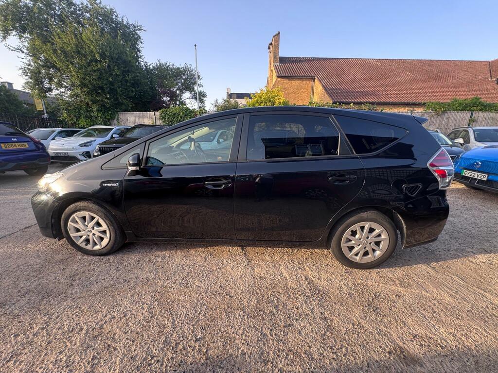 Toyota Prius+ Icon Black #3