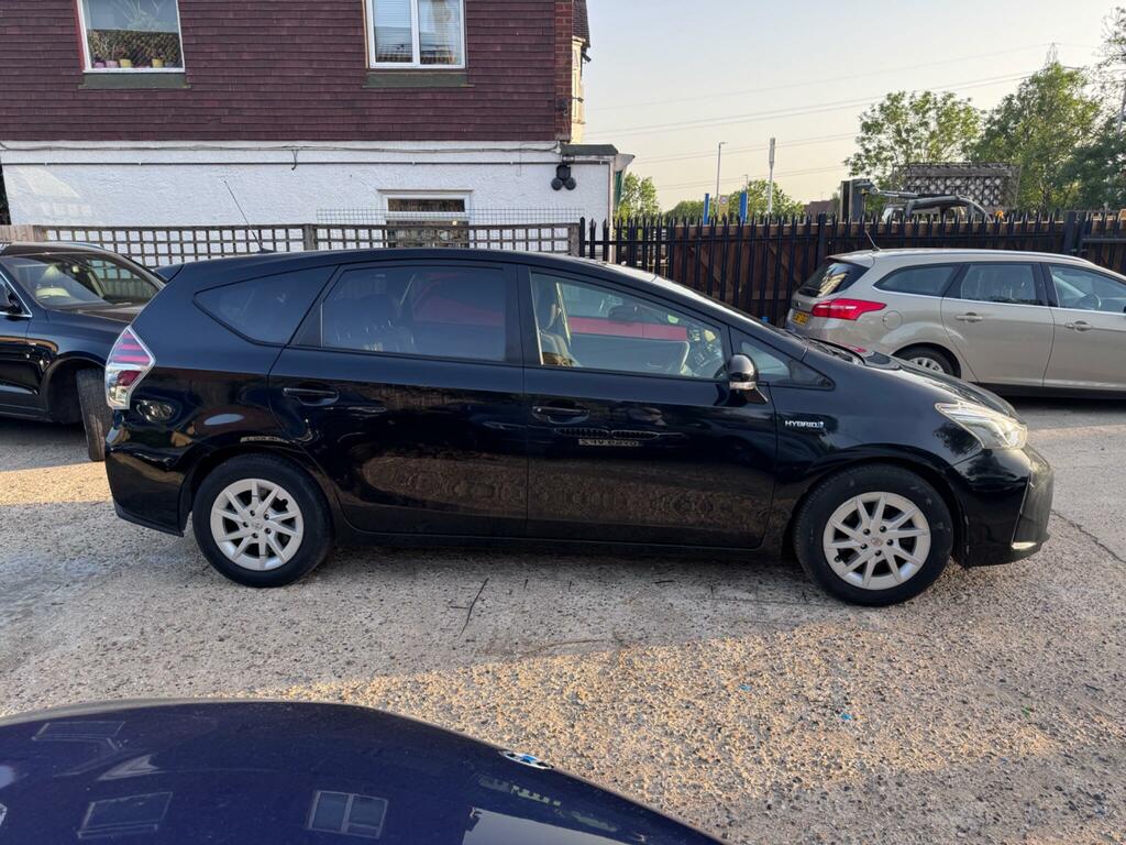 Toyota Prius+ Icon Black #5