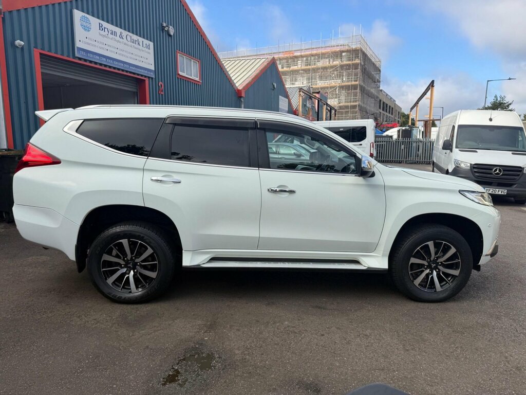 Mitsubishi Shogun Sport D 4 Red #25