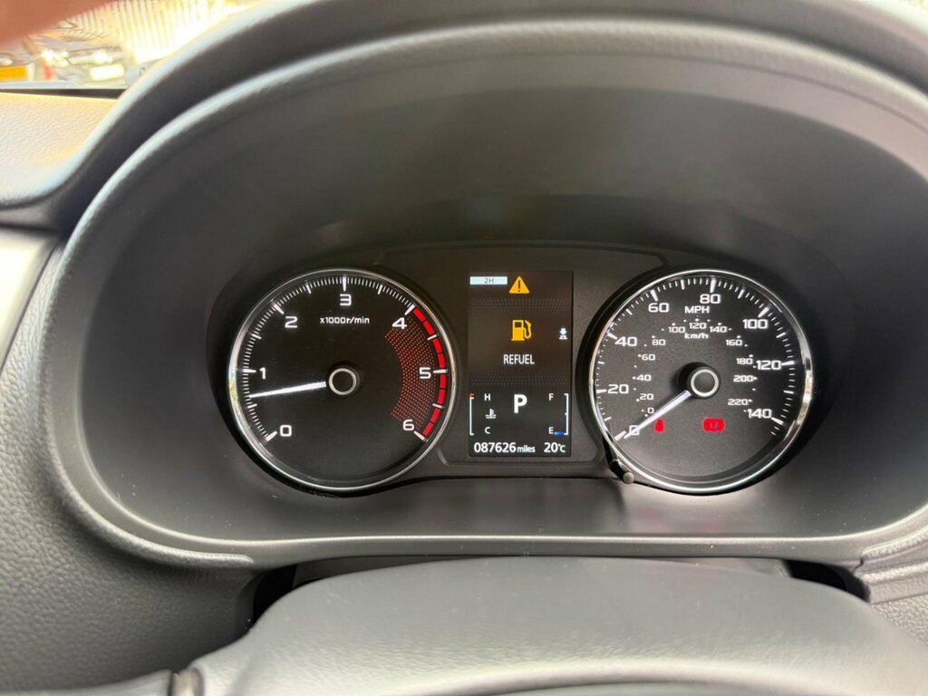 Mitsubishi Shogun Sport D 4 Red #9