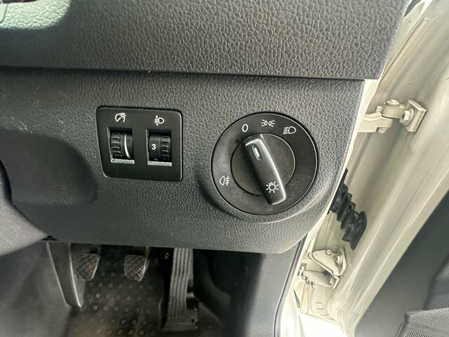 Volkswagen Caddy Panel Van White #25