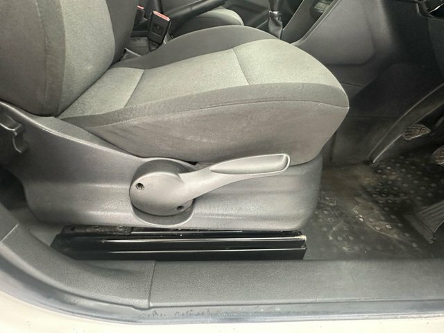 Volkswagen Caddy Panel Van White #26