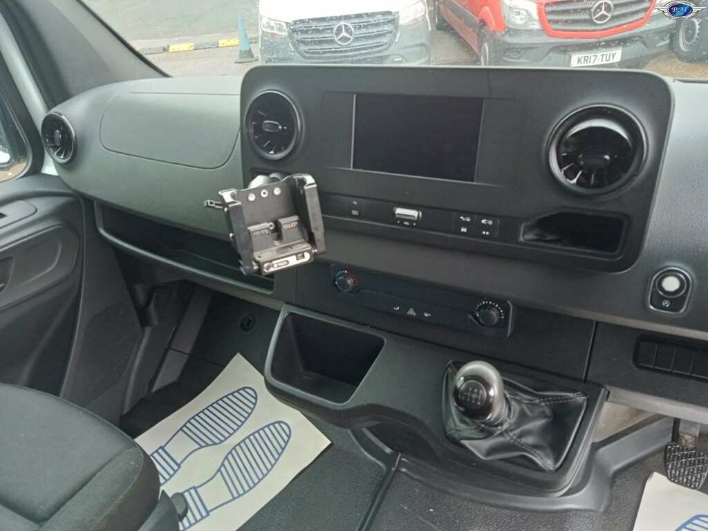 Mercedes-Benz Sprinter Panel Van White #10