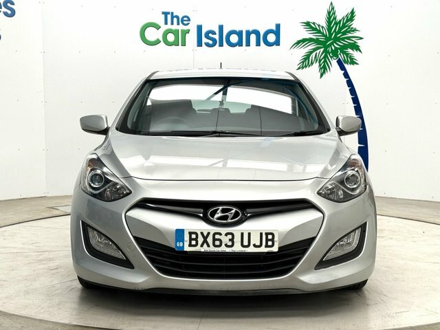 Hyundai I30 Crdi Blue Drive Classic BX63UJB Silver #2