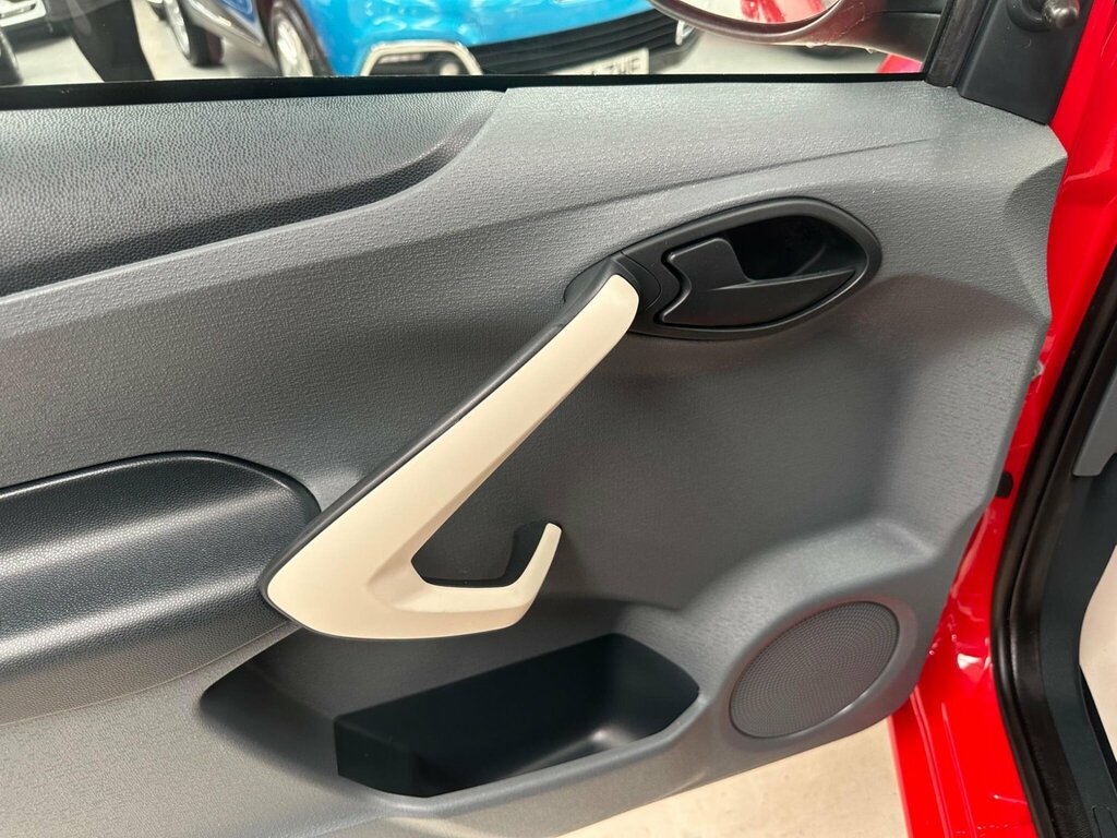 Ford KA Studio Plus Red #33