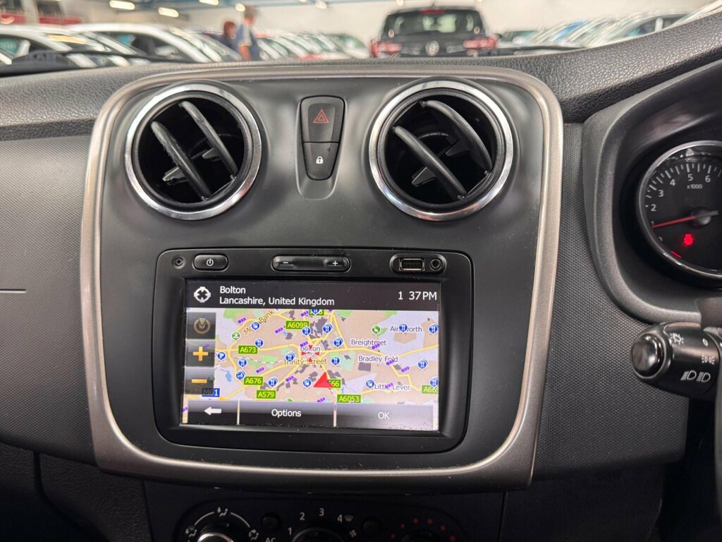 Dacia Sandero Stepway Stepway White #23