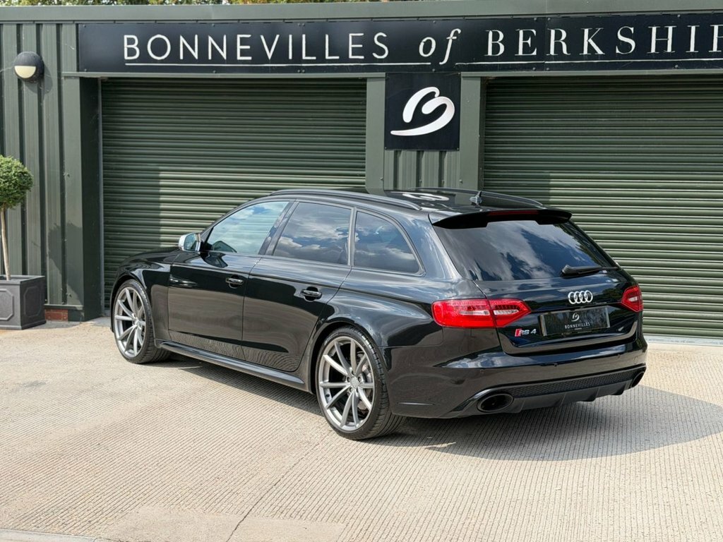 Audi RS4 Avant 4.2L Null SL64UVX Black #2