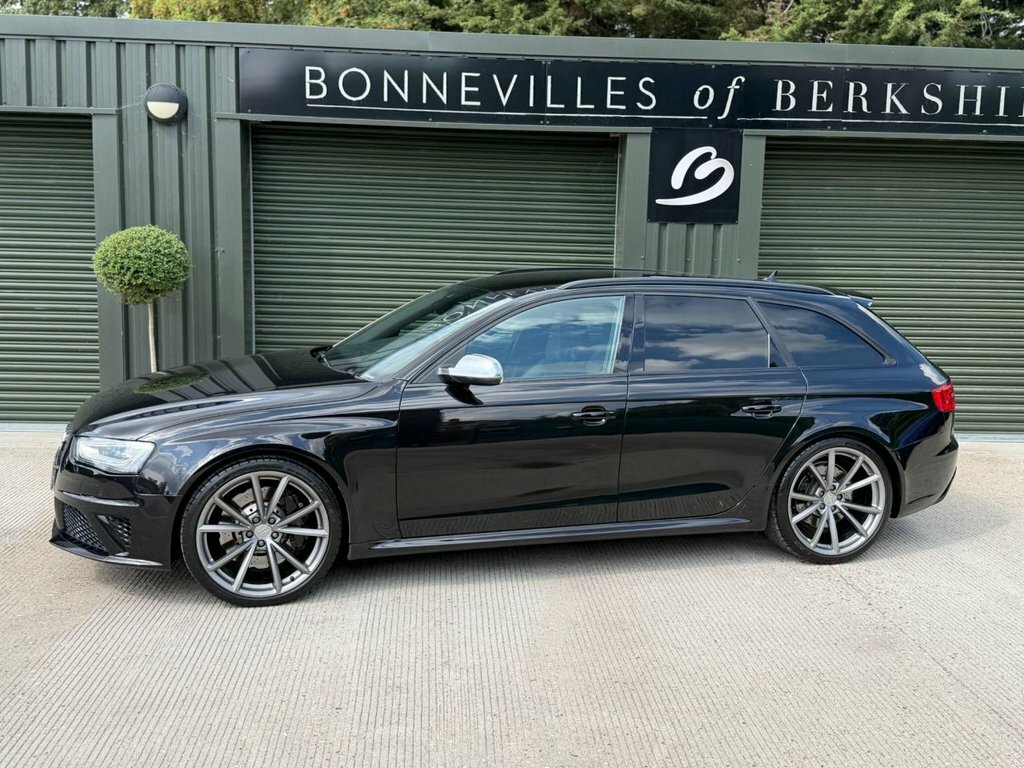Audi RS4 Avant 4.2L Null White #13