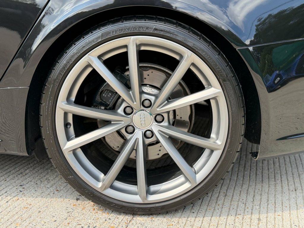 Audi RS4 Avant 4.2L Null White #12