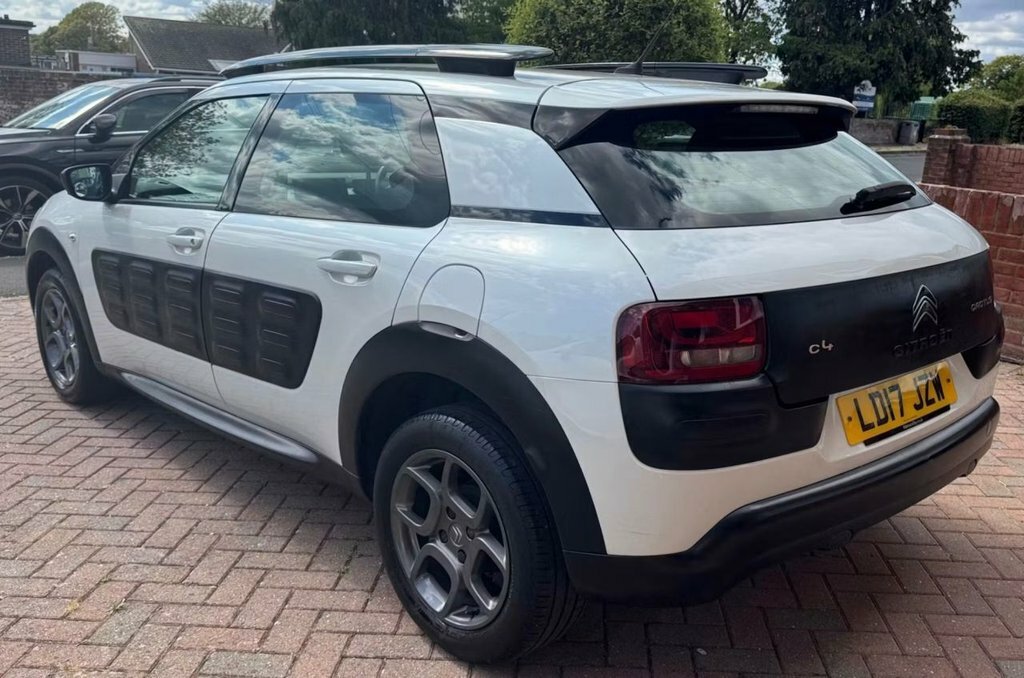 Citroen C4 Cactus 1.2L Feel White #2