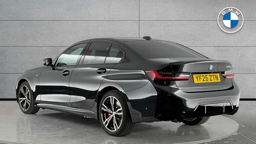 BMW 3 Series Saloon YF25ZTN Black #2