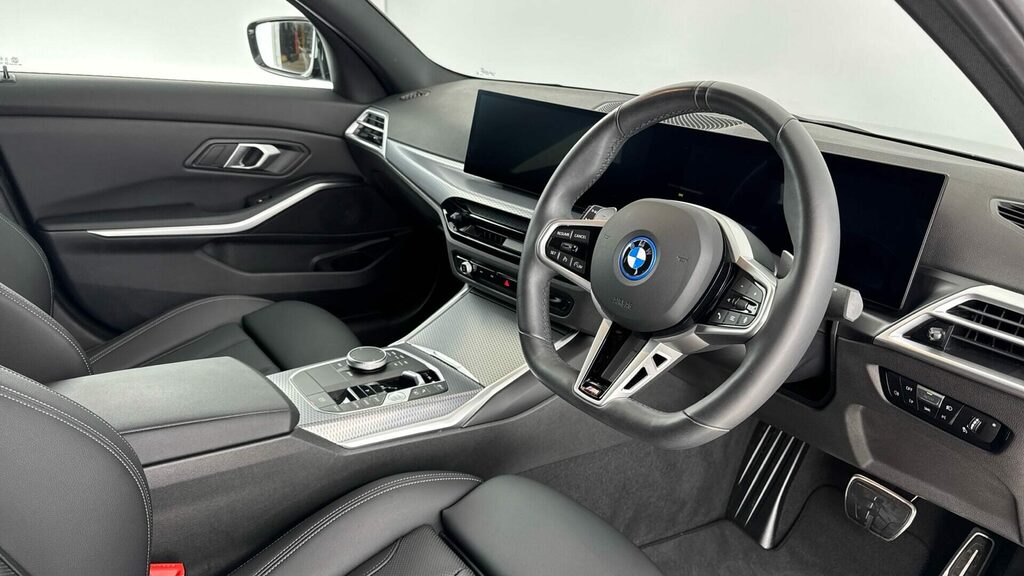 BMW 3 Series Saloon YF25ZTN Black #6