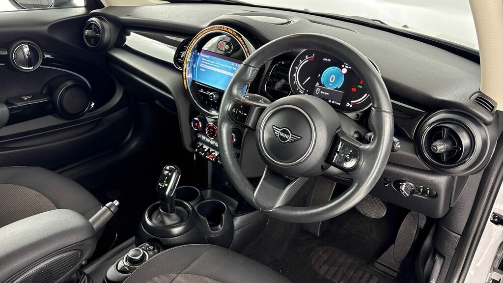 Mini Hatch Hatchback VK73KHD White #6