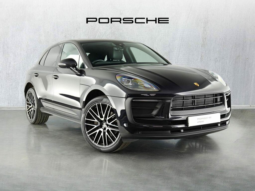 Porsche Macan Petrol Black
