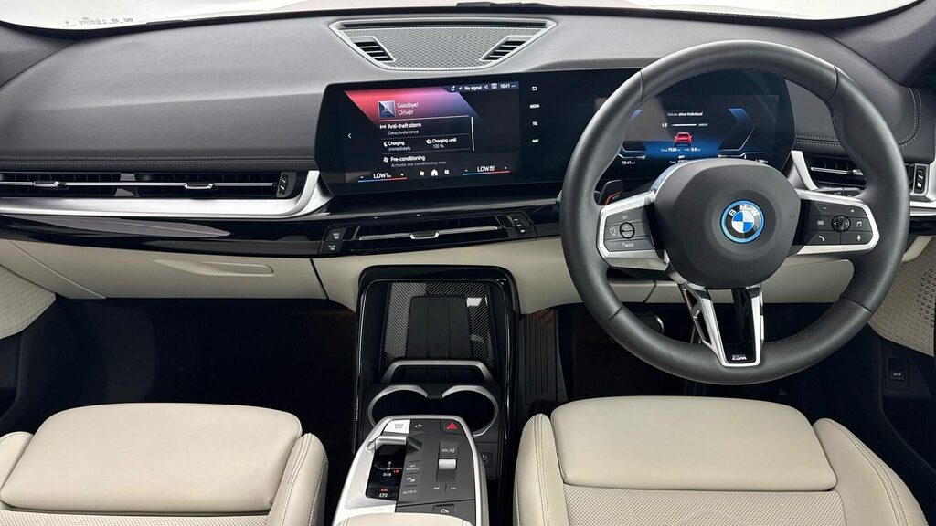 BMW iX1 Suv Red #4