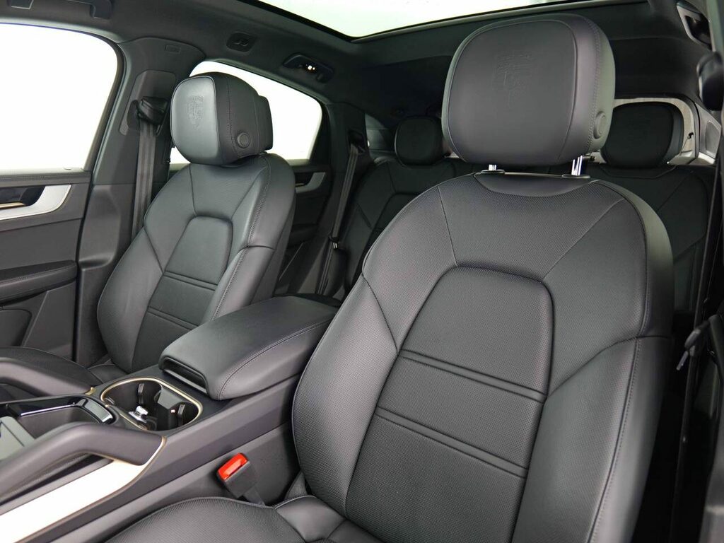 Porsche Cayenne Automatic  #18