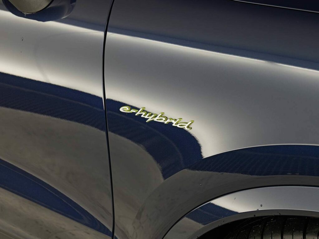 Porsche Cayenne Automatic  #13