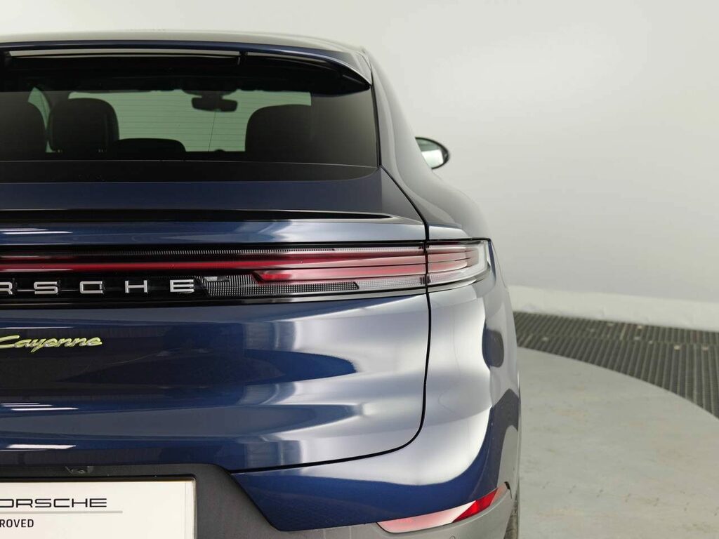 Porsche Cayenne Automatic  #17