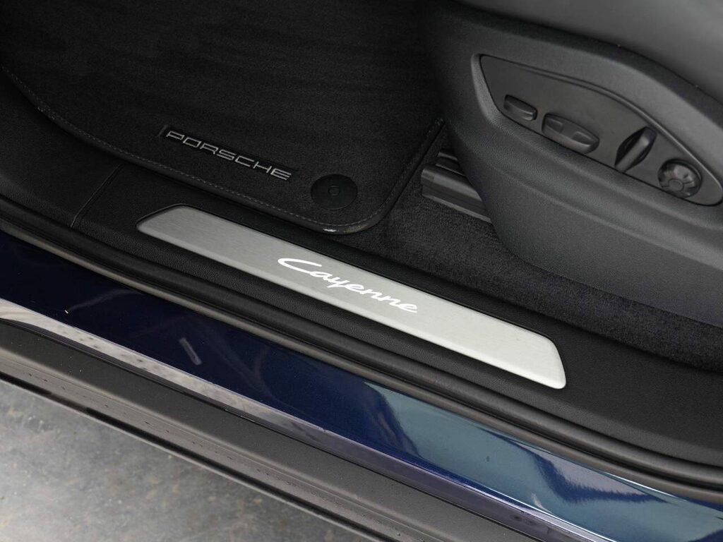 Porsche Cayenne Automatic  #36