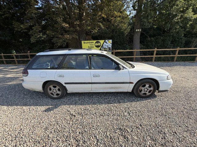 Subaru Legacy Classic Gl Sport Tourer White #2