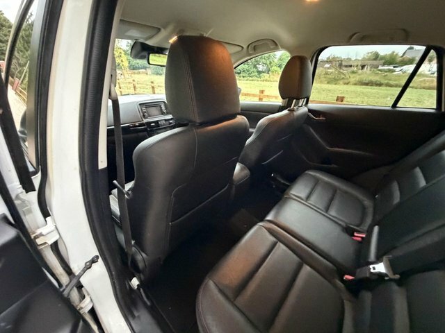 Mazda CX-5  White #10