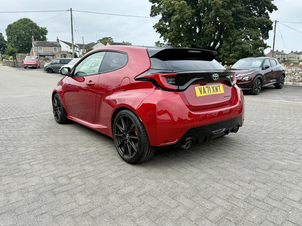 Toyota Yaris Yaris 1.6 Circuit Pack YA71XWT Red #4