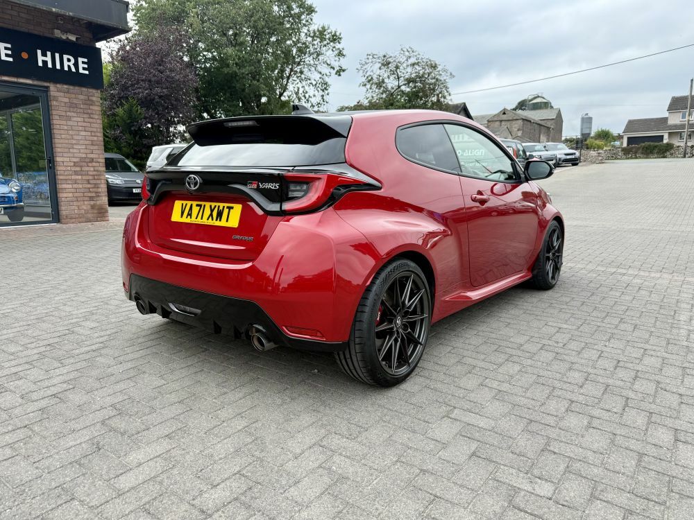 Toyota Yaris Yaris 1.6 Circuit Pack YA71XWT Red #3