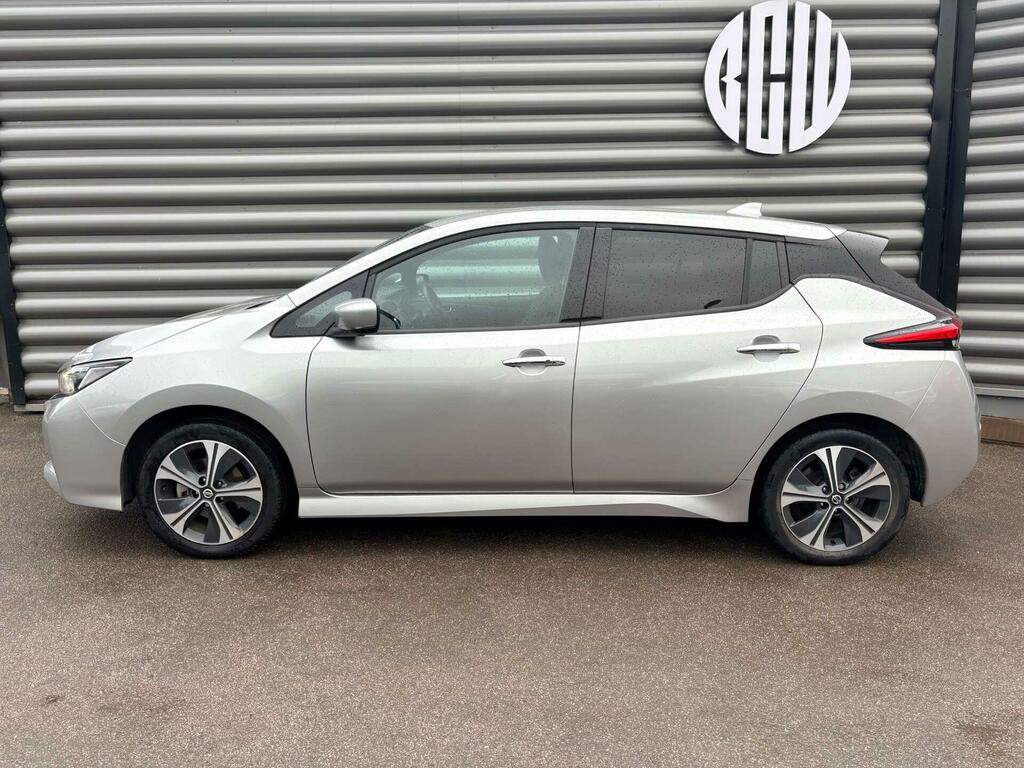 Nissan Leaf 62Kwh E N-connecta DV21ACO Silver #2