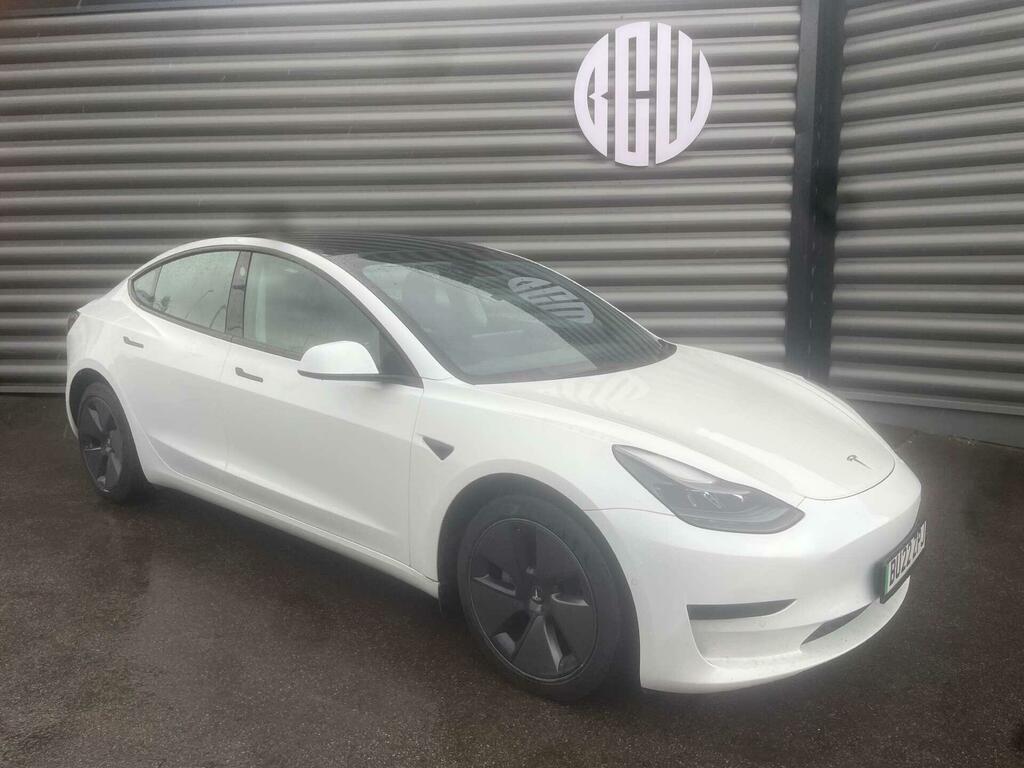 Tesla Model 3 Standard Range Plus Rwd BU22ZPJ White