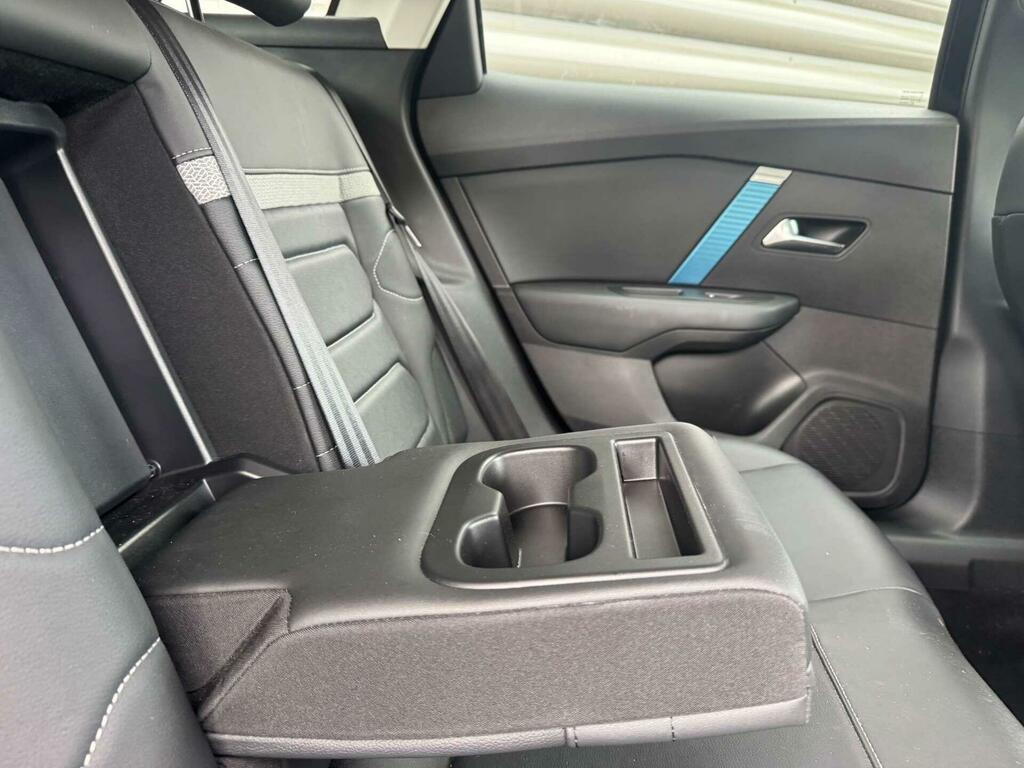 Citroen e-C4 Hatchback Blue #18