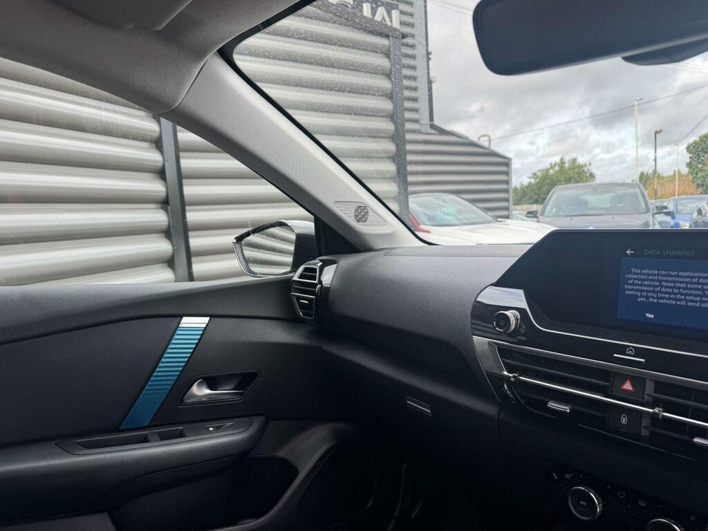 Citroen e-C4 Hatchback Blue #13