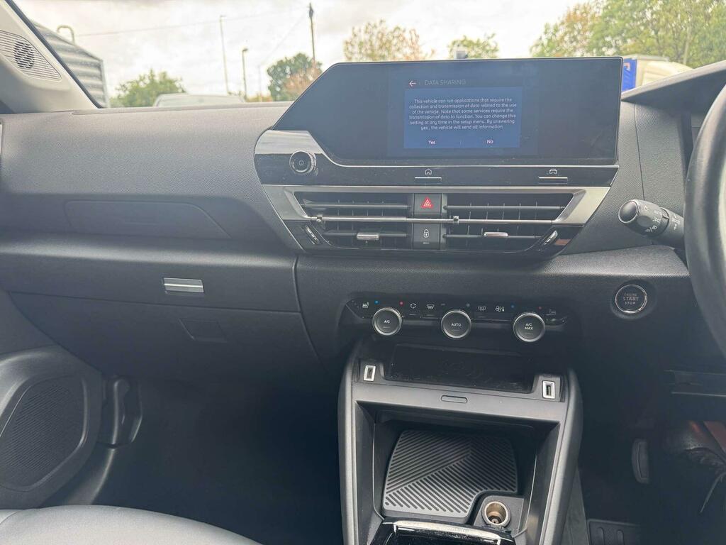 Citroen e-C4 Hatchback Blue #25