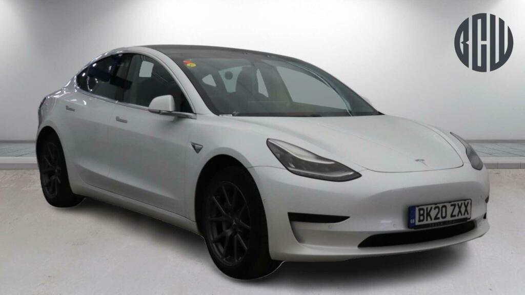 Tesla Model 3 Standard Range Plus White