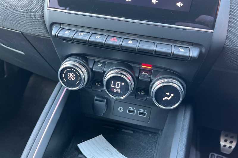Renault Clio 1.0 Tce 90 Esprit Alpine HT25KKS Black #6