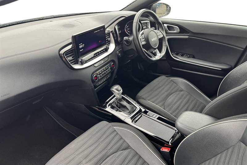 Kia Proceed 1.5T Gdi Isg Gt-line Dct Black
