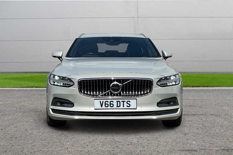 Volvo V90 2.0 B4d Momentum Gold #6