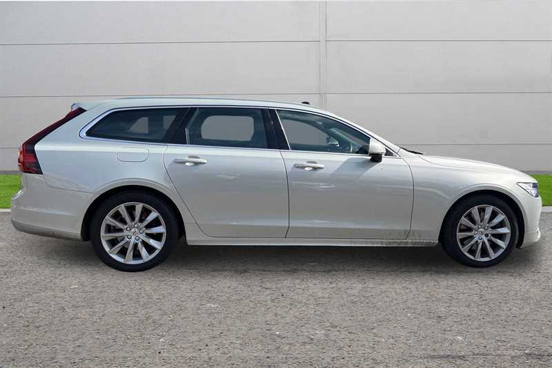Volvo V90 2.0 B4d Momentum Gold #5