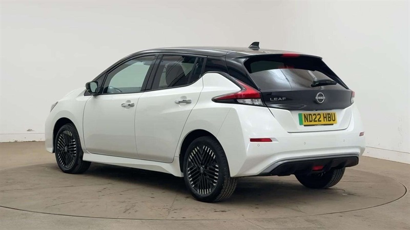 Nissan Leaf 160Kw E N-connecta 59Kwh Black #3